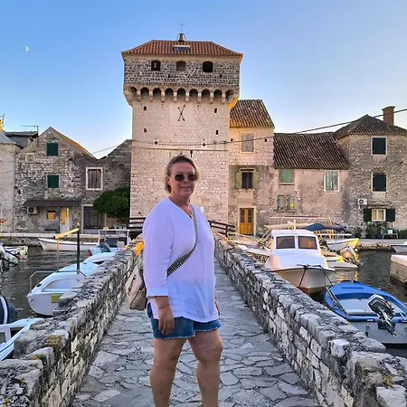 شقة Mendys Sea View Escape Near Split *
