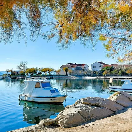 Mendys Sea View Escape Near Split شقة *