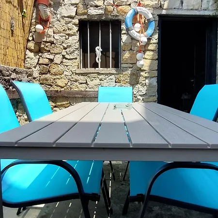 شقة Mendys Sea View Escape Near Split Kaštela