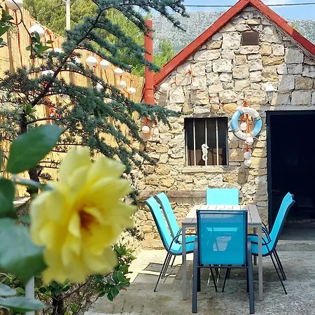 Mendys Sea View Escape Near Split شقة *
