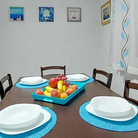 Mendy Cozy Seaview Retreat Apartment *