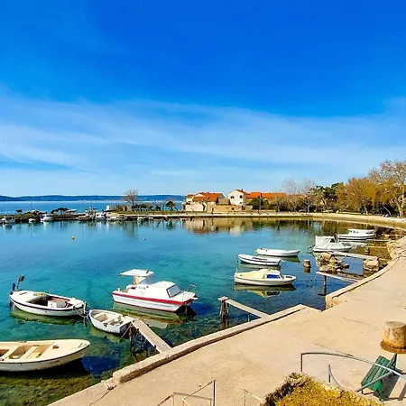 Mendy Cozy Seaview Retreat Apartment *