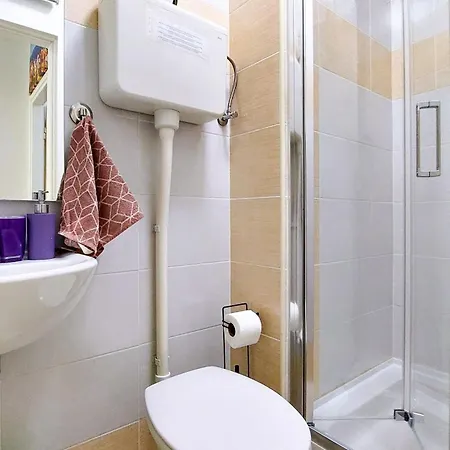 Apartment Mendy Cozy Seaview Retreat Kastela