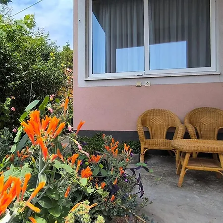 Mendys Sea View Escape Near Split Apartament