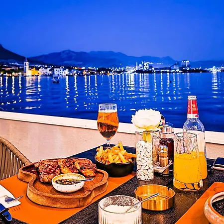 Mendy Sea View Apartment